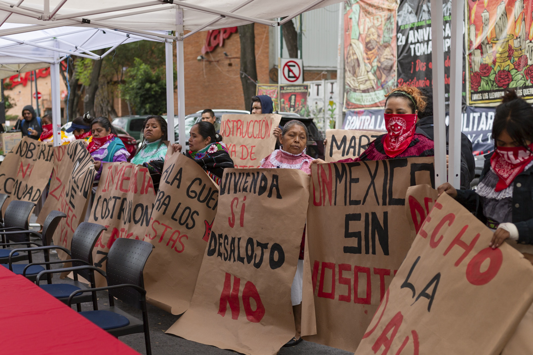 México Otomís frenan violento desalojo de la Casa de los Pueblos Samir