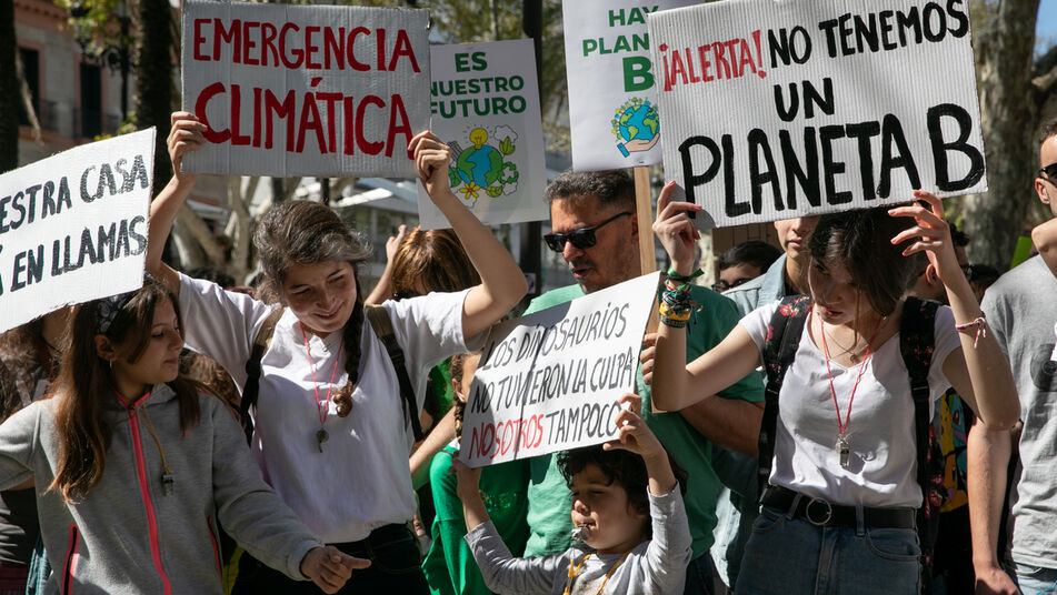 movimiento-Fridays-climatico-debatira-politicos_TINIMA20190330_0011_3