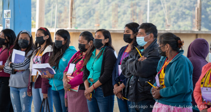 Resistencia-de-mujeres-chontales-by-Santiago-Navarro-F-21