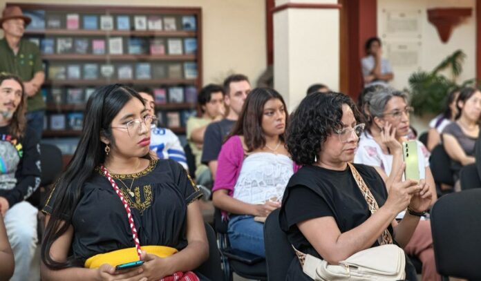 Portada-conversatorio disputa centro